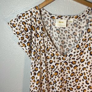 Anthropologie Maeve White Leopard Print Short Sleeve Tee